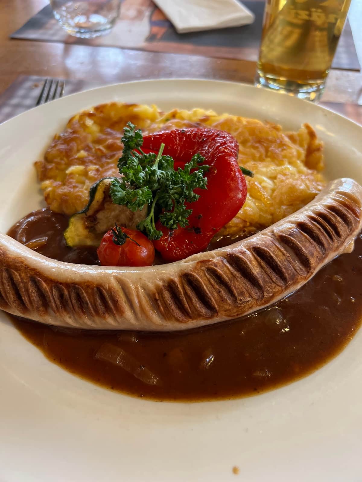 Bratwurst with onion gravy and rösti at the Schnabel